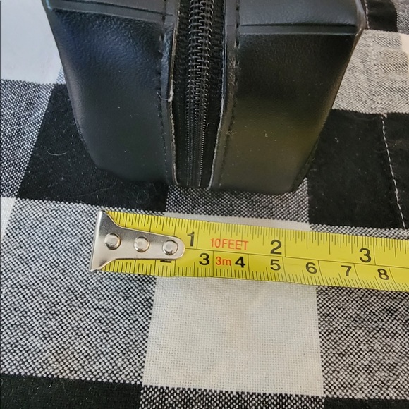 Paul Smith • Sunglasses Case and Cloth - Picture 6 of 8